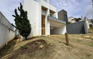 Imagem 3: Casa em Condomínio para Locação em Vespasiano, Rosa dos Ventos, 4 dormitórios, 2 suítes, 5