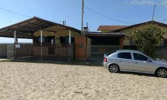 Imagem: Carnaval praia Matinhos, na areia da praia