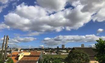 Imagem 4: Casa tipo sobrado na zona Norte de Londrina 3 dormitórios sendo 1 suíte, 3 vagas - Jd. Co