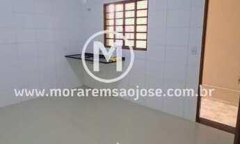 Imagem 6: Casa para Venda em São José dos Campos, Jardim Uirá, 2 dormitórios, 1 banheiro, 2 vagas