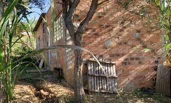 Imagem 2: Casa 2 cômodos em terreno amplo