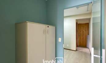 Imagem 4: Quer Comprar? Sala comercial, central, reformada, prédio com elevador e portaria - Pelotas