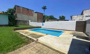 Imagem 7: Casa para venda possui 250 metros quadrados com 5 quartos