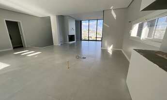 Imagem 2: Casa de condomínio para venda possui 317 metros quadrados com 3 quartos