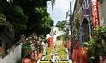 Imagem 2: Casa Santa Teresa com quintal e arvores frutiferas