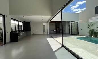 Imagem 2: Vende-se casa térrea em condomínio alto padrão na ZONA SUL, Condomínio Varanda Sul