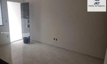 Imagem 5: Casa geminada superior, entrada individual, 3 quartos (suíte) e 2 vagas, Arvoredo II, Cont