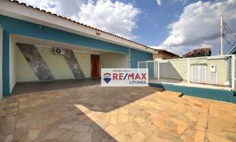 Imagem 2: Casa com 4 dormitórios à venda, 245 m² por R$ 750.000