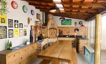 Imagem 3: Ótimo sobrado em excelente ponto do Cajuru. 3 quartos com espaço gourmet