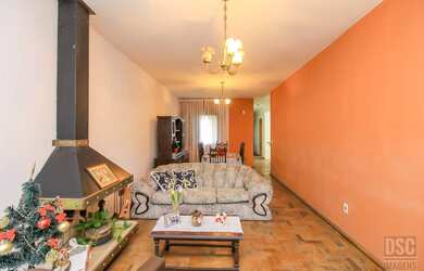 Imagem 2: Casa para Venda - 299m², 3 dormitórios, sendo 1 suites, 4 vagas - Glória