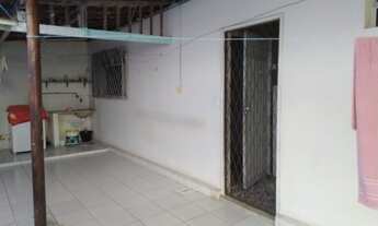 Imagem: Apenas para mulheres, Quarto com baheiro