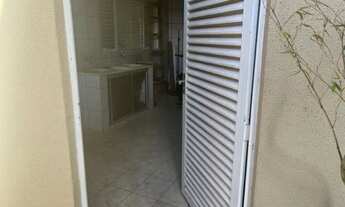 Imagem 4: CASA NO FUNDO DO LOTE COM 2 QUARTOS SUITE em Jardim América - Goiânia - GO