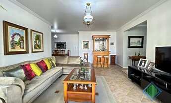 Imagem 2: Apartamento para venda tem 142 metros quadrados com 3 quartos em Centro - Florianópolis