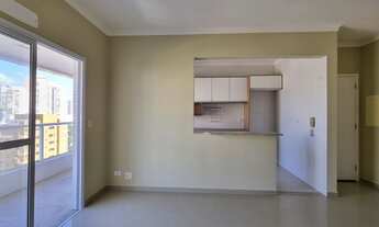 Imagem 2: Locação na Ponta da Praia Andar Alto Vista Mar 1 Dormitório Sacada com Churrasqueira Vaga