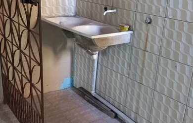 Imagem 2: Kitnet Urgente Casa com 1 dormitório