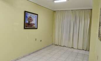 Imagem: Alugo casa na QR 122- próximo a estação