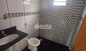 Imagem 4: Casa residencial com 2 quartos, disponível para locação no bairro Jardim Europa em Uberlân