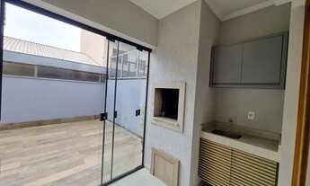 Imagem 7: Casa 3 Dormitórios / Pátio com Churrasqueira / Jardins do Prado