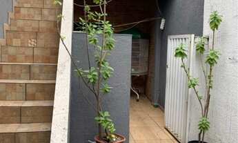 Imagem 2: IMOVÉL COM 3 CASAS 2 KITNETS E 2 LOJAS