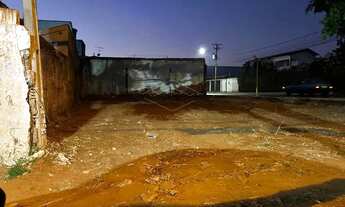 Imagem: TERRENO COM ÓTIMA LOCALIZAÇÃO