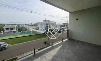 Imagem 4: Elegância e Conforto: Casa de Alto Padrão com Piscina no Cyrela Landscape Seminário