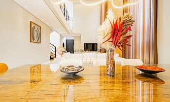 Imagem 6: Residência Mobiliada com 4 Suítes, Escritório e Espaço Gourmet Integrado