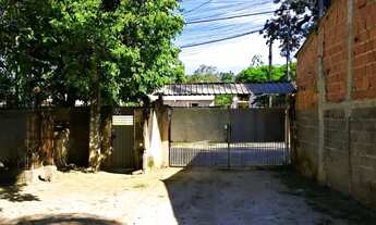 Imagem 5: Chácara com 3 Casas à Venda - A Oportunidade Perfeita Para Seu Novo Lar!