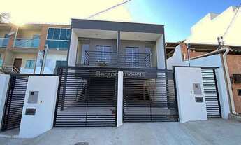 Imagem: Excelente casa geminada de 2 quartos sendo