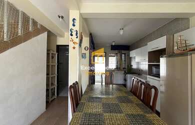 Imagem 7: Sobrado perto do mar