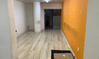 Imagem 5: Excelente loja Amaral Peixoto no saguão (entrada junto aos elevadores ) do Edifício Guanab