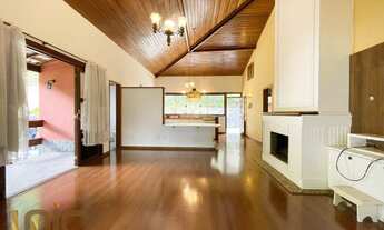 Imagem 2: Casa com 3 dormitórios à venda, 129 m² por R$ 780.000,00 - Albuquerque - Teresópolis/RJ