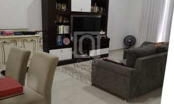 Imagem 3: Casa Maravilhosa à venda com Piscina, 3 Suítes no Condomínio Villa do Bosque