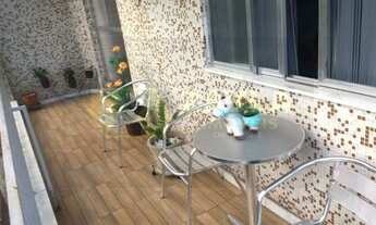 Imagem: Apartamento com dependência e varanda a