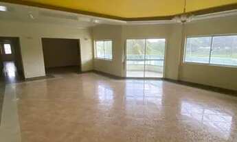 Imagem 2: Apartamento para aluguel possui 245 metros