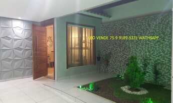 Imagem 2: Leo vende, Papagaio, 2