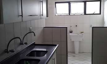 Imagem: Apartamento 3/4 com armários na cozinha