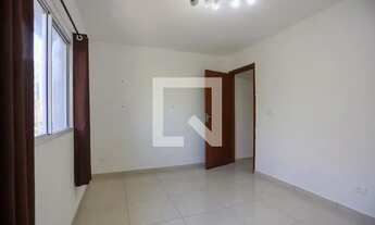 Imagem 2: Casa para Aluguel - Jardim Semiramis, 2 Quartos, 55 m2