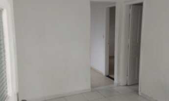 Imagem 2: CASA SOBREPOSTA Casa com 1 dormitório