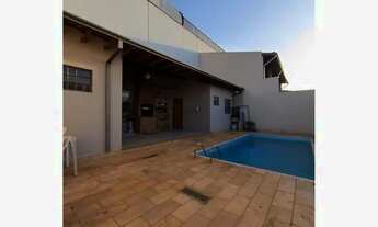 Imagem 4: Casa no Jardim Belvedere com piscina, 4 quartos, 2 suítes, R$ 680.000,00