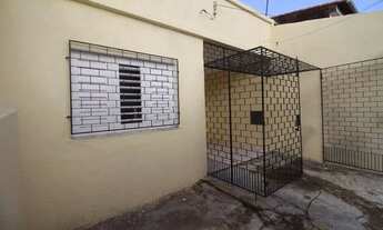 Imagem 2: Casa para venda tem 98 metros quadrados com 3 quartos em Caminho de Areia - Salvador - BA