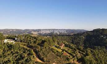 Imagem 5: Terreno Plano com Vista para a Pedra do Baú na Região do Imbiri - Campos do Jordão/SP