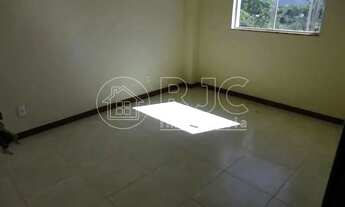 Imagem 5: Imóvel para venda possui 298 metros quadrados com 4 quartos