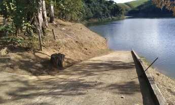 Imagem 3: Chácara Completa de 6.600 m² com Pomar, Rio e Lagoa - Cond. Fechado - SJC (Zona Norte)