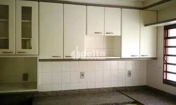 Imagem 5: Casa residencial disponível para venda e locação no bairro Santa Mônica em Uberlândia-MG