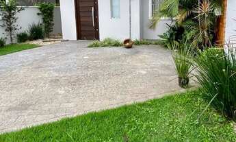 Imagem: Sobrado averbado com Piscina e Energia Solar