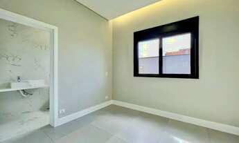 Imagem 7: Sobrado para aluguel tem 377 metros quadrados com 5 quartos