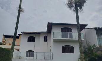 Imagem 2: Linda Casa Triplex à venda no Condomínio Alto dos Pinheiros