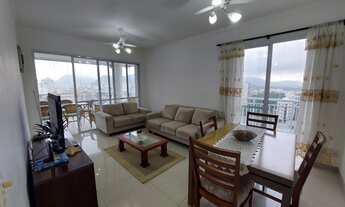 Imagem 5: Apartamento para venda Astúrias Guarujá-SP, possui 130 m², pequena vista, próximo a praia