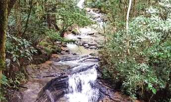 Imagem 7: Pousada a venda com porteira fechada