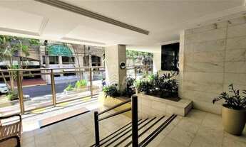 Imagem 2: Apartamento de 4 Quartos no Miolo de Icaraí, Sol da Manhã, 2 vagas de garagem